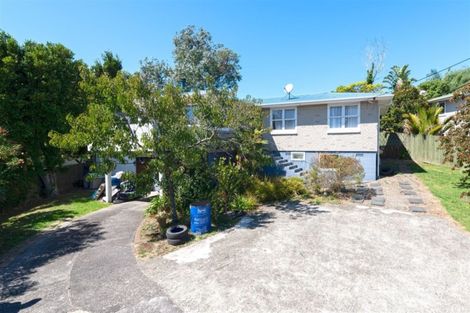 Photo of property in 5 Griffiths Place, Te Atatu South, Auckland, 0610