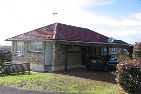 Photo of property in 2/177 Glenfield Road, Hillcrest, Auckland, 0627