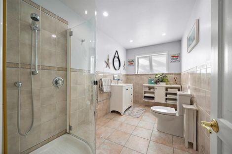 Photo of property in 1410 Old North Road, Helensville, 0875