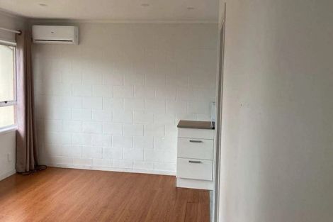 Photo of property in 2/8 Cape Road, Mangere, Auckland, 2022