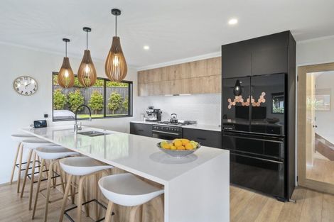 Photo of property in 79 Woodman Drive, Tawa, Wellington, 5028