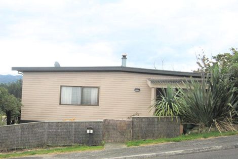 Photo of property in 2 Ridge Road, Tairua, 3508