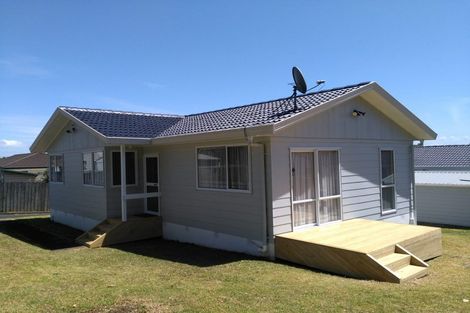 Photo of property in 1/45 Everglade Drive, Goodwood Heights, Auckland, 2105