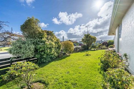 Photo of property in 2 Brooke Street, Heidelberg, Invercargill, 9812