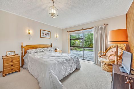 Photo of property in 22 Glucina Avenue, West Harbour, Auckland, 0618