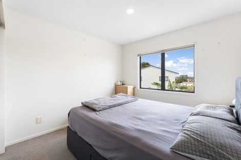 Photo of property in 1/36 West Coast Road, Glen Eden, Auckland, 0602