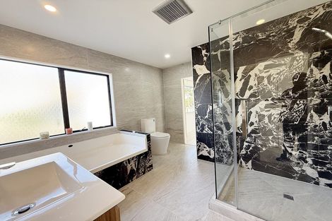Photo of property in 49 Gosford Drive, Botany Downs, Auckland, 2010