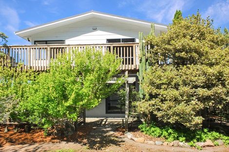 Photo of property in 25 Cousins Avenue East, Foxton Beach, Foxton, 4815