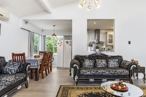 Photo of property in 66 Stott Avenue, Birkdale, Auckland, 0626