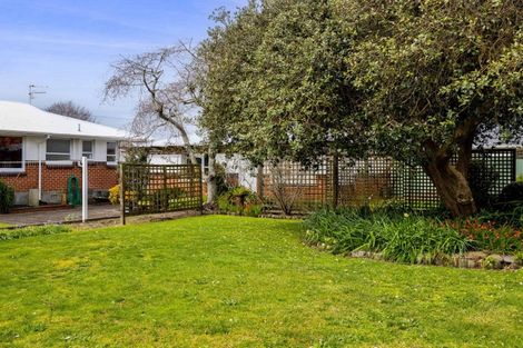 Photo of property in 75 Domett Street, Waitara, 4320