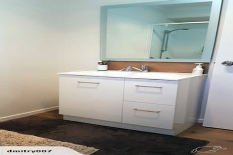 Photo of property in 11 Meharg Place, Fairview Heights, Auckland, 0632