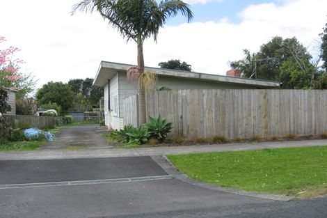 Photo of property in 12 Coleman Avenue, Herald Island, Auckland, 0618