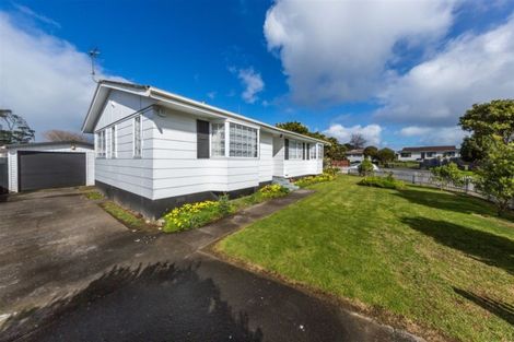 Photo of property in 12 Funnell Place, Manurewa, Auckland, 2102
