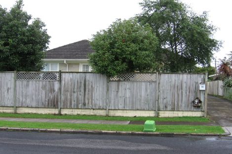 Photo of property in 3 Swan Crescent, Pakuranga, Auckland, 2010