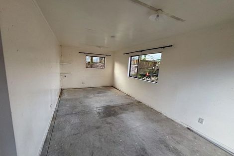 Photo of property in 7 Helleur Road, Massey, Auckland, 0614