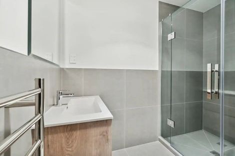 Photo of property in 56 Ramwall Place, Weymouth, Auckland, 2103