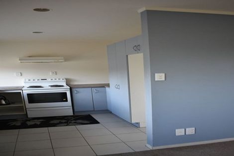 Photo of property in 9/43 Fruitvale Road, New Lynn, Auckland, 0600