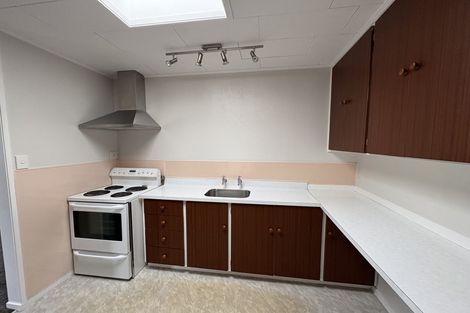 Photo of property in 2/122 William Street, Petone, Lower Hutt, 5012