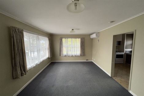 Photo of property in 1/116 Te Atatu Road, Te Atatu South, Auckland, 0610