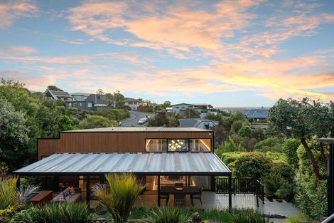 Photo of property in 11 Janice Place, Mount Pleasant, Christchurch, 8081