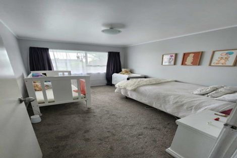 Photo of property in 2 Millar Place, Nawton, Hamilton, 3200