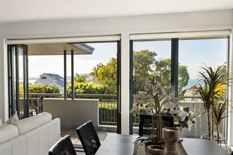 Photo of property in 190 Hurstmere Road, Takapuna, Auckland, 0622