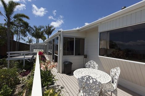 Photo of property in 25 Powells Road, Cable Bay, 0420