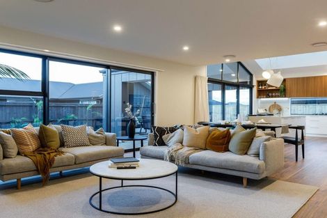 Photo of property in 81 Oteki Park Drive, Welcome Bay, Tauranga, 3112