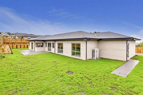 Photo of property in 11 Stonedale Drive, Pukekohe, 2120