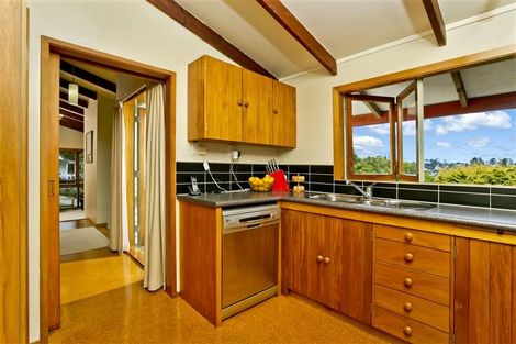 Photo of property in 18 Lingham Crescent, Torbay, Auckland, 0630