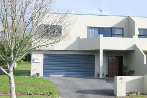 Photo of property in 2b Burn-murdoch Street, St Andrews, Hamilton, 3200