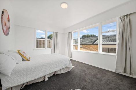 Photo of property in 70 Sturges Road, Henderson, Auckland, 0612