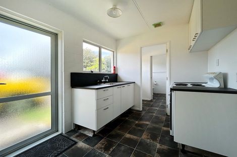 Photo of property in 2/52 Bayly Street, Waitara, 4320