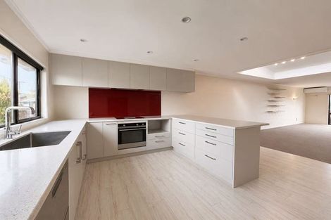 Photo of property in 2/14 Taharoto Road, Takapuna, Auckland, 0622