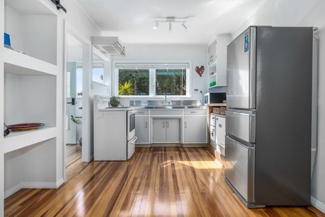 Photo of property in 14 Allen Road, Raumati Beach, Paraparaumu, 5032