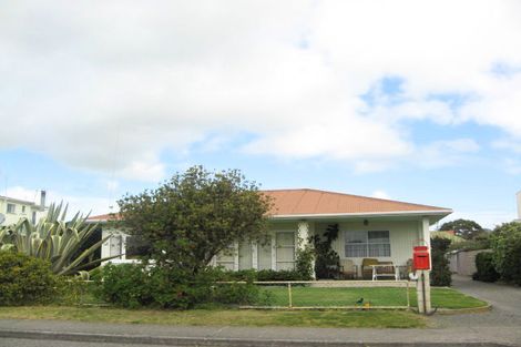 Photo of property in 290 Clifton Road, Te Awanga, 4102