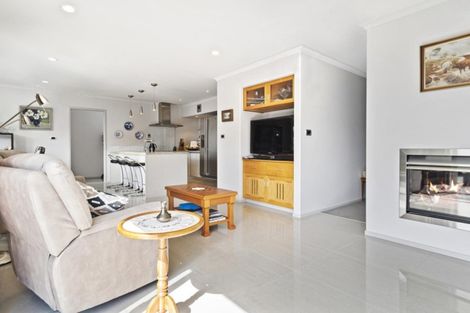 Photo of property in 1 Sherborne Close, Bethlehem, Tauranga, 3110