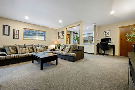 Photo of property in 5/56 Saint James Avenue, Papanui, Christchurch, 8053