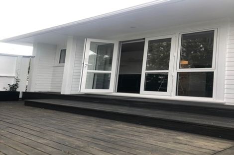 Photo of property in 29 Paragon Avenue, Beach Haven, Auckland, 0626