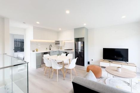 Photo of property in 5/236 Albany Highway, Schnapper Rock, Auckland, 0632