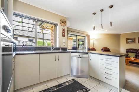 Photo of property in 17 Cranmer Close, Rototuna North, Hamilton, 3210