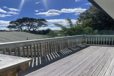 Photo of property in 2/21a Ludlow Terrace, Totara Vale, Auckland, 0627