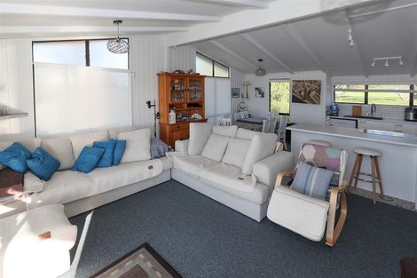 Photo of property in 223 Paku Drive, Tairua, 3508