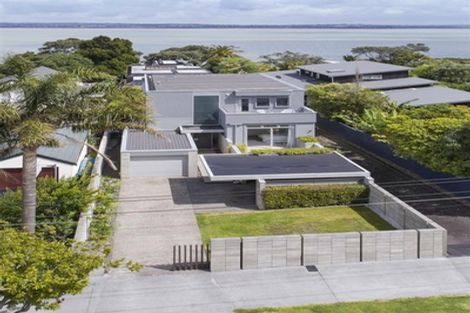 Photo of property in 32 Harbour View Road, Point Chevalier, Auckland, 1022