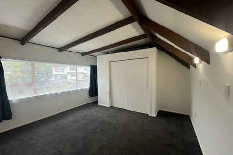 Photo of property in 2 Mervyn Place, Plimmerton, Porirua, 5026