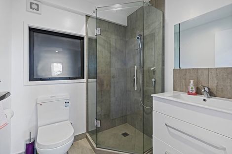 Photo of property in 61 John Dee Crescent, Red Beach, 0932