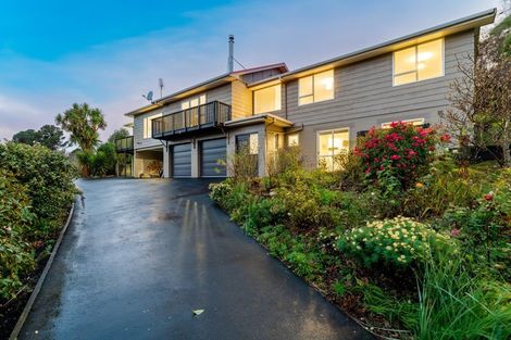 Photo of property in 8 Cove Street, Roseneath, Port Chalmers, 9023