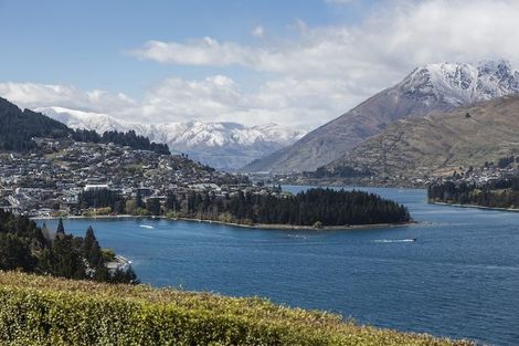 Photo of property in 2 Vanguard Lane, Fernhill, Queenstown, 9300