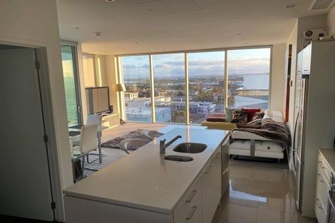 Photo of property in Sentinel Apartments, 604/3 Northcroft Street, Takapuna, Auckland, 0622