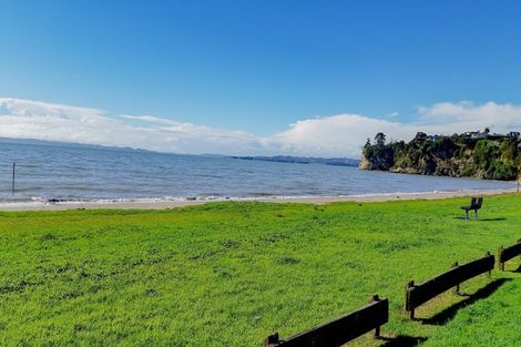 Photo of property in 47 The Esplanade, Eastern Beach, Auckland, 2012